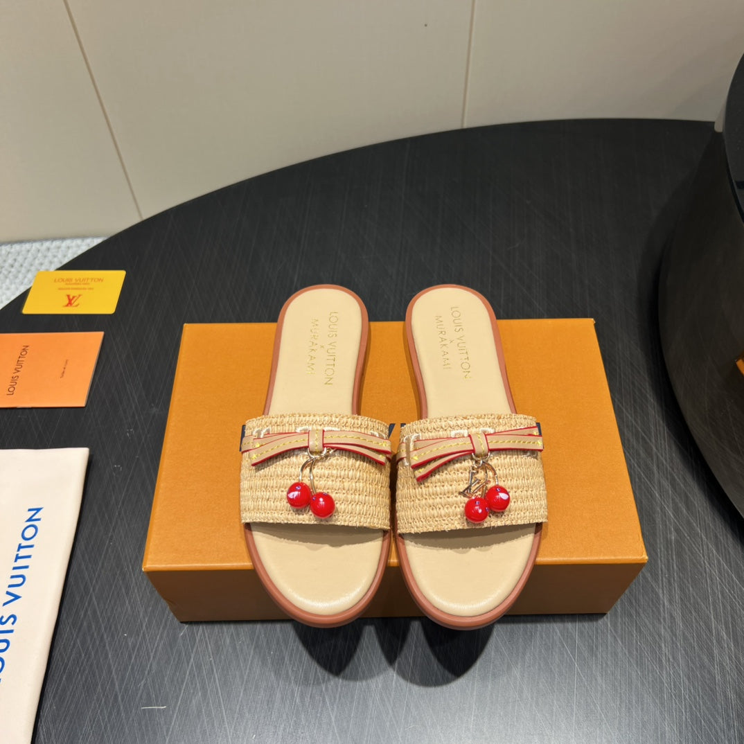 LOUIS VUITTON LV SLIDE SANDALS 25S IN BEIGE RAFFIA AND CALFSKIN WITH CHERRY BLOSSOM BUCKLE