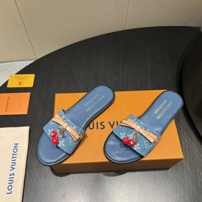 LOUIS VUITTON LV SLIDE SANDALS 25S IN BLUE DENIM AND CALFSKIN WITH CHERRY BLOSSOM BUCKLE