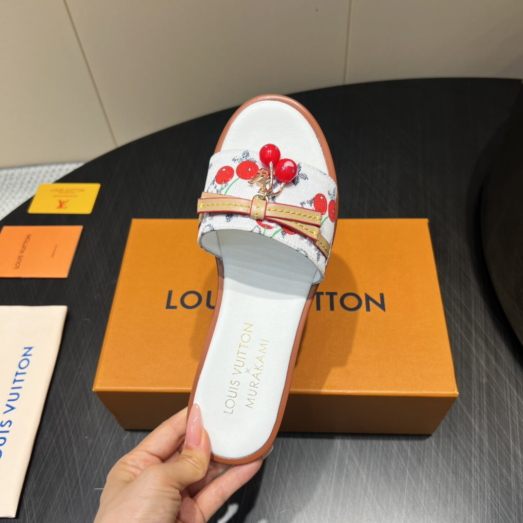 LOUIS VUITTON LV SLIDE SANDALS 25S IN WHITE DENIM AND CALFSKIN WITH CHERRY BLOSSOM BUCKLE