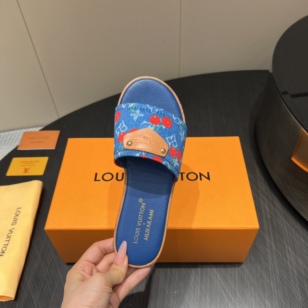 LOUIS VUITTON LV SLIDE SANDALS 25S IN DARK BLUE DENIM AND CALFSKIN WITH LOGO PRINT