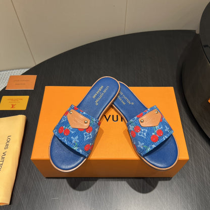 LOUIS VUITTON LV SLIDE SANDALS 25S IN DARK BLUE DENIM AND CALFSKIN WITH LOGO PRINT