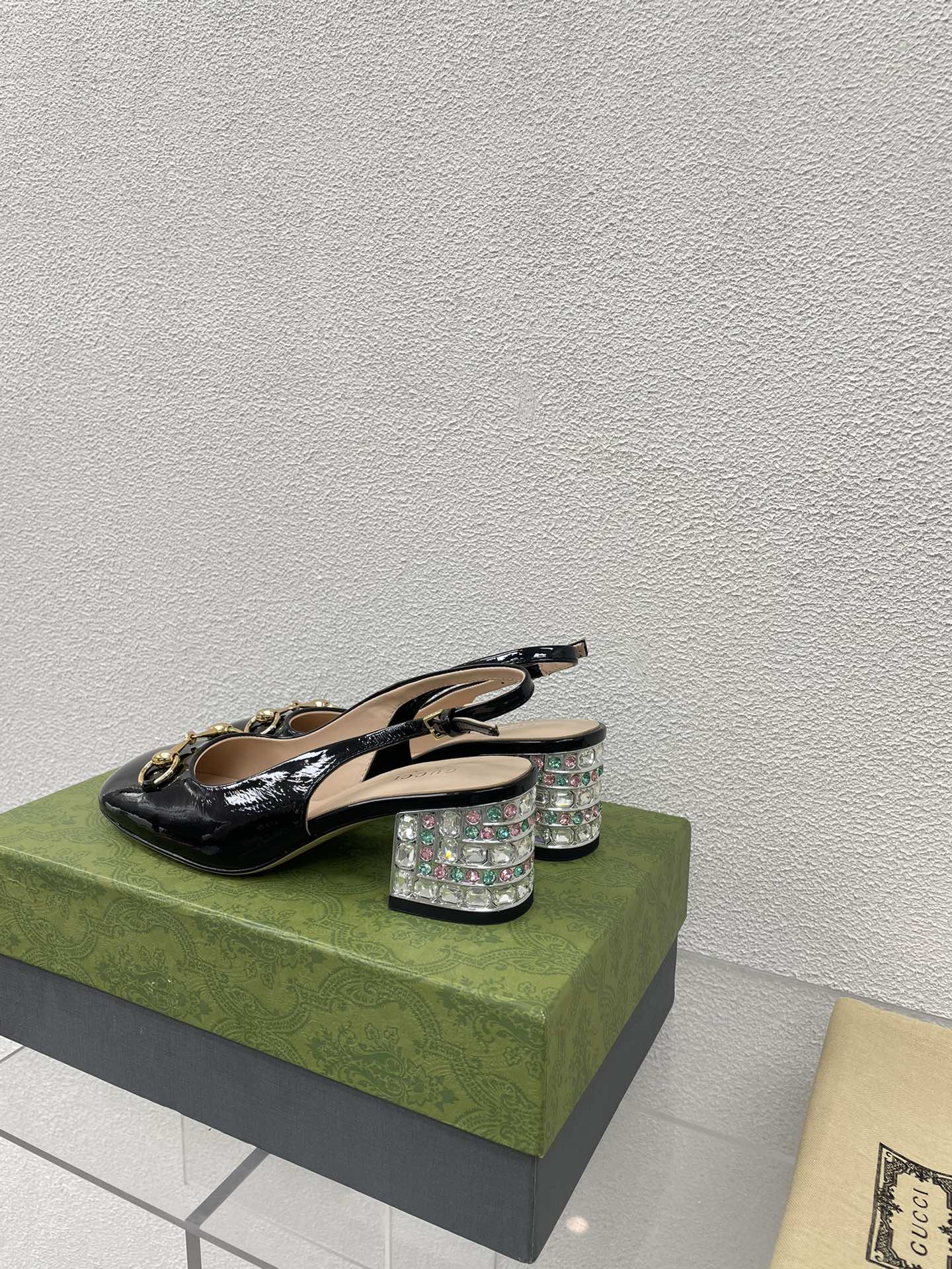 GUCCI WOMEN'S HORSEBIT SLINGBACK IN BLACK CALFSKIN WITH RHINSTONES