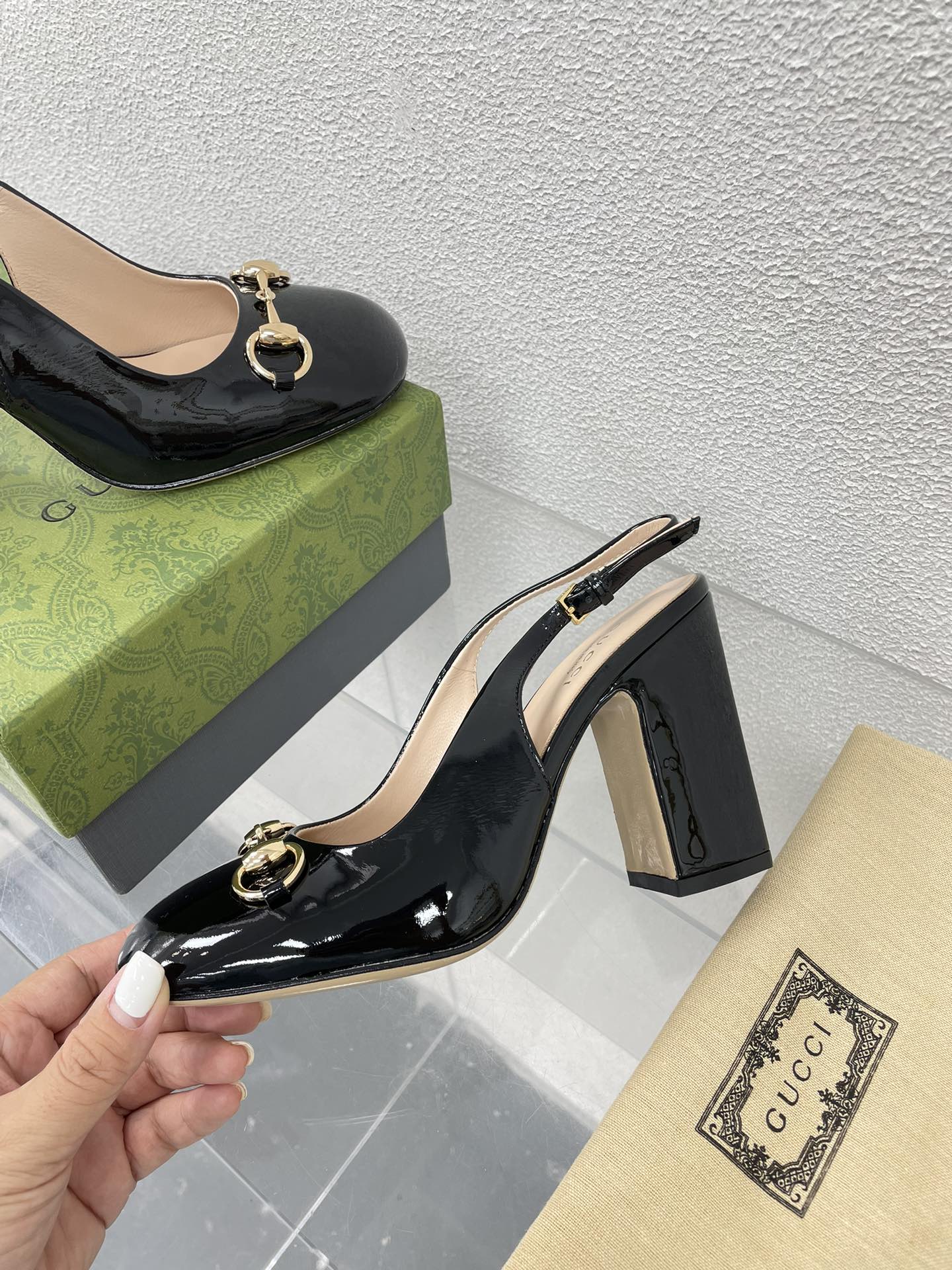 GUCCI WOMEN'S HORSEBIT SLINGBACK 95MM IN BLACK CALFSKIN