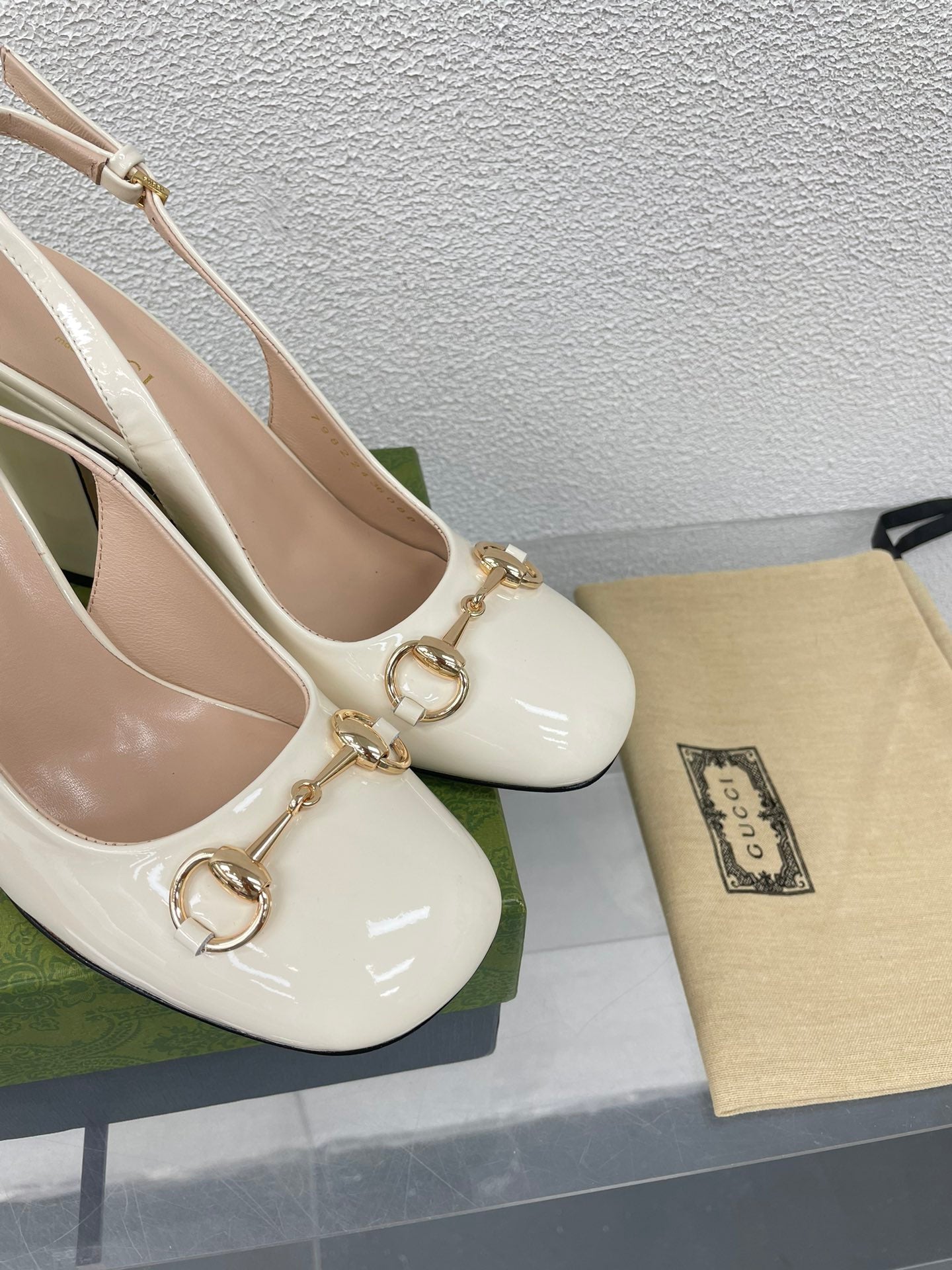 GUCCI WOMEN'S HORSEBIT SLINGBACK 95MM IN WHITE CALFSKIN