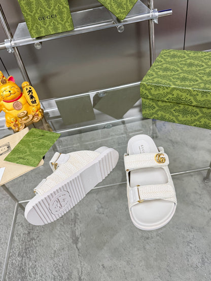 GUCCI SANDALS IN WHITE FABRIC AND CALFSKIN WITH GOLD HARDWARE