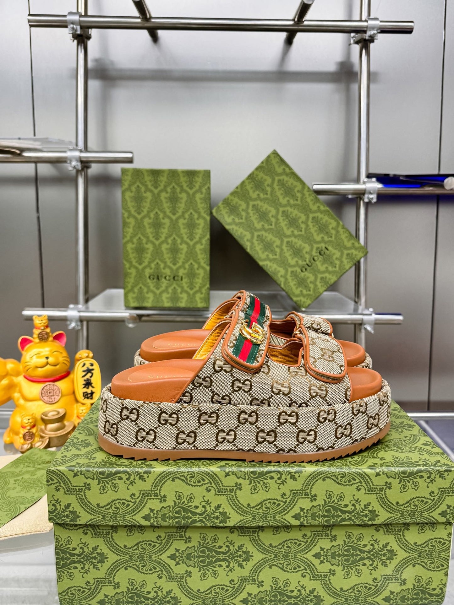 GUCCI SANDALS 22 IN ORANGE CALFSKIN AND BEIGE FABRIC WITH GOLD HARDWARE