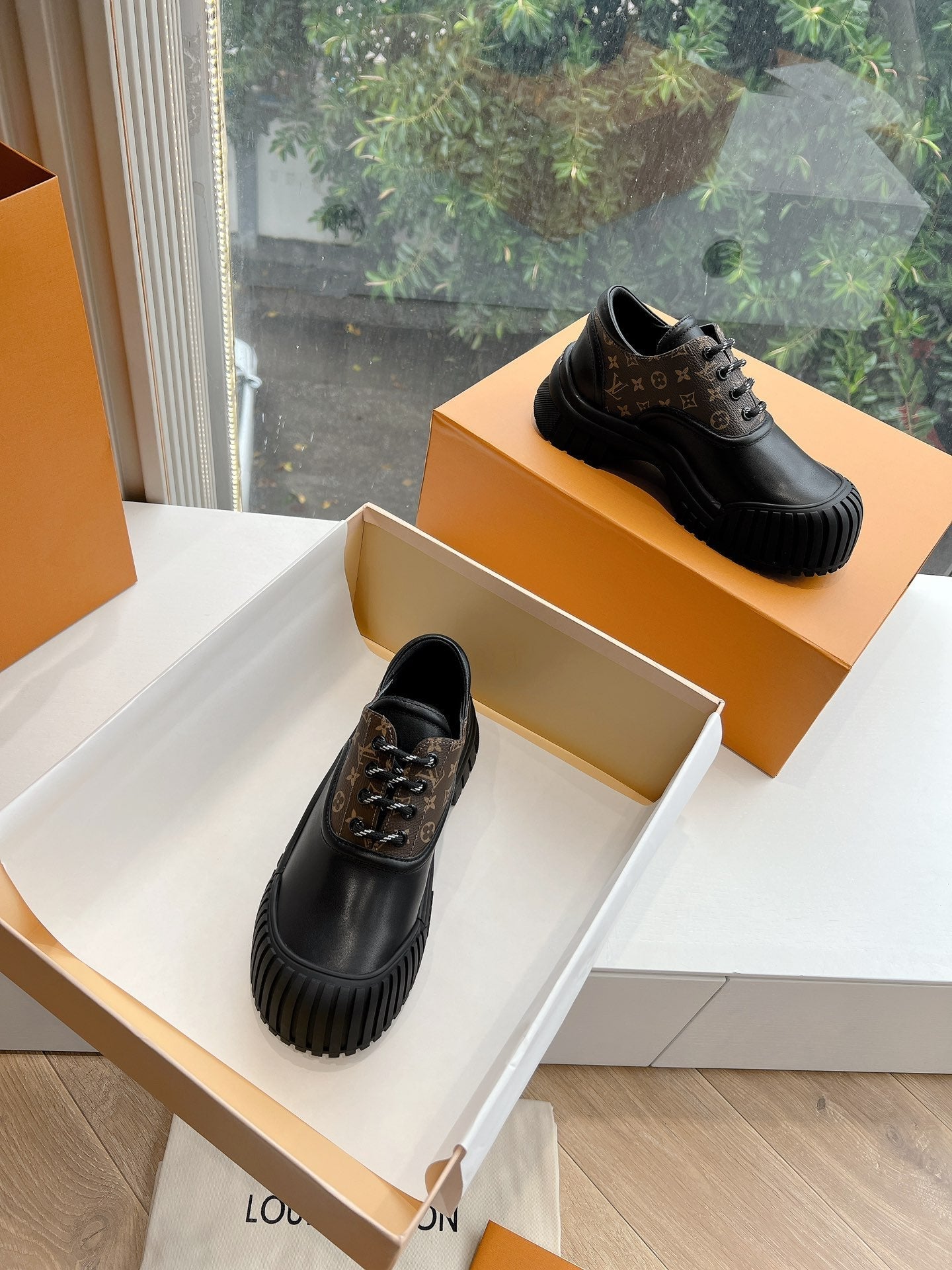 LOUIS VUITTON LV ARCHLIGHT SKATE SNEAKER IN BLACK MIX CHOCOLATE BROWN MONOGRAM CALFSKIN