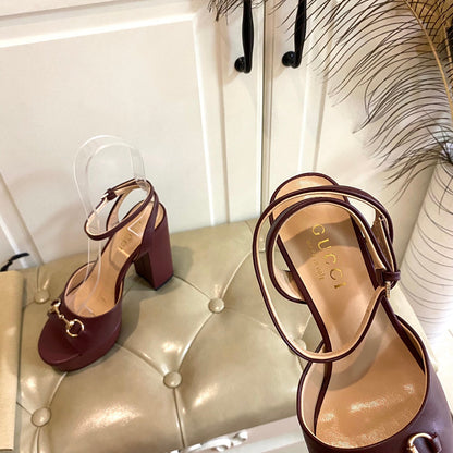 GUCCI HORSEBIT PLATFORM SANDAL IN WINE RED SHEEPSKIN