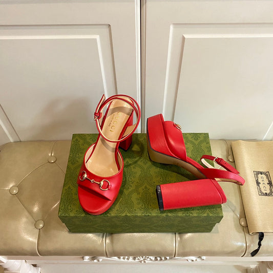 GUCCI HORSEBIT PLATFORM SANDAL IN SCARLET RED SHEEPSKIN