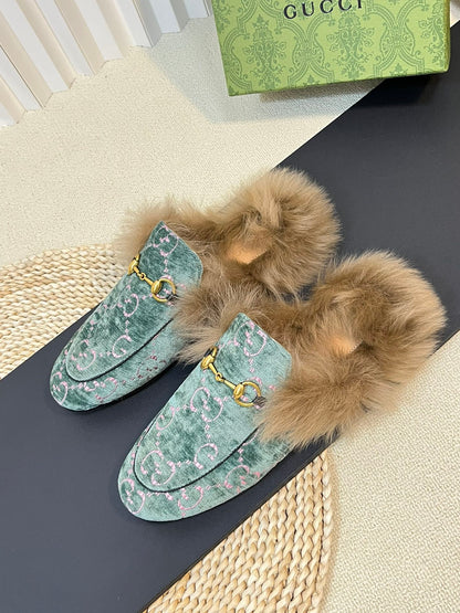 GUCCI HORSEBIT MULE IN TURQUOISE MONOGRAM VELVET AND LAMB WOOL LINING