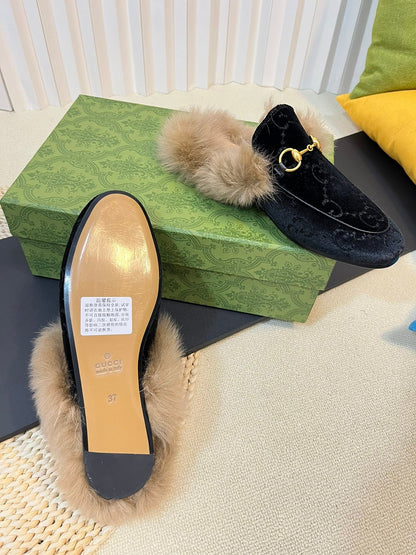 GUCCI HORSEBIT MULE IN BLACK MONOGRAM VELVET AND LAMB WOOL LINING
