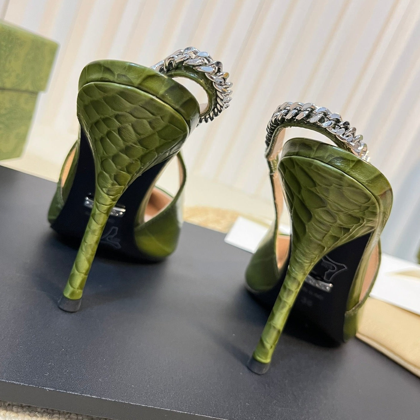 GUCCI Women's High Heels Green Juniper