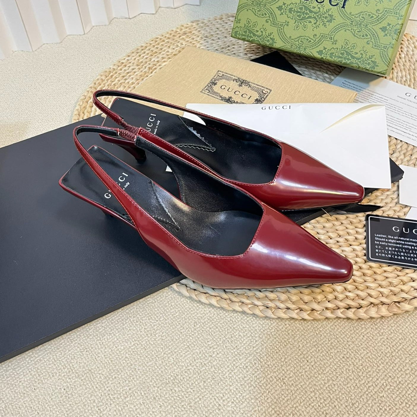 GUCCI Women's G plain leather Logo Slingbacks Currant Red