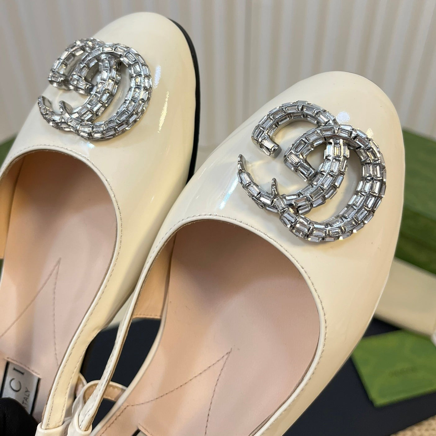 GUCCI Double G patent leather slingback ballet flats Glossy White