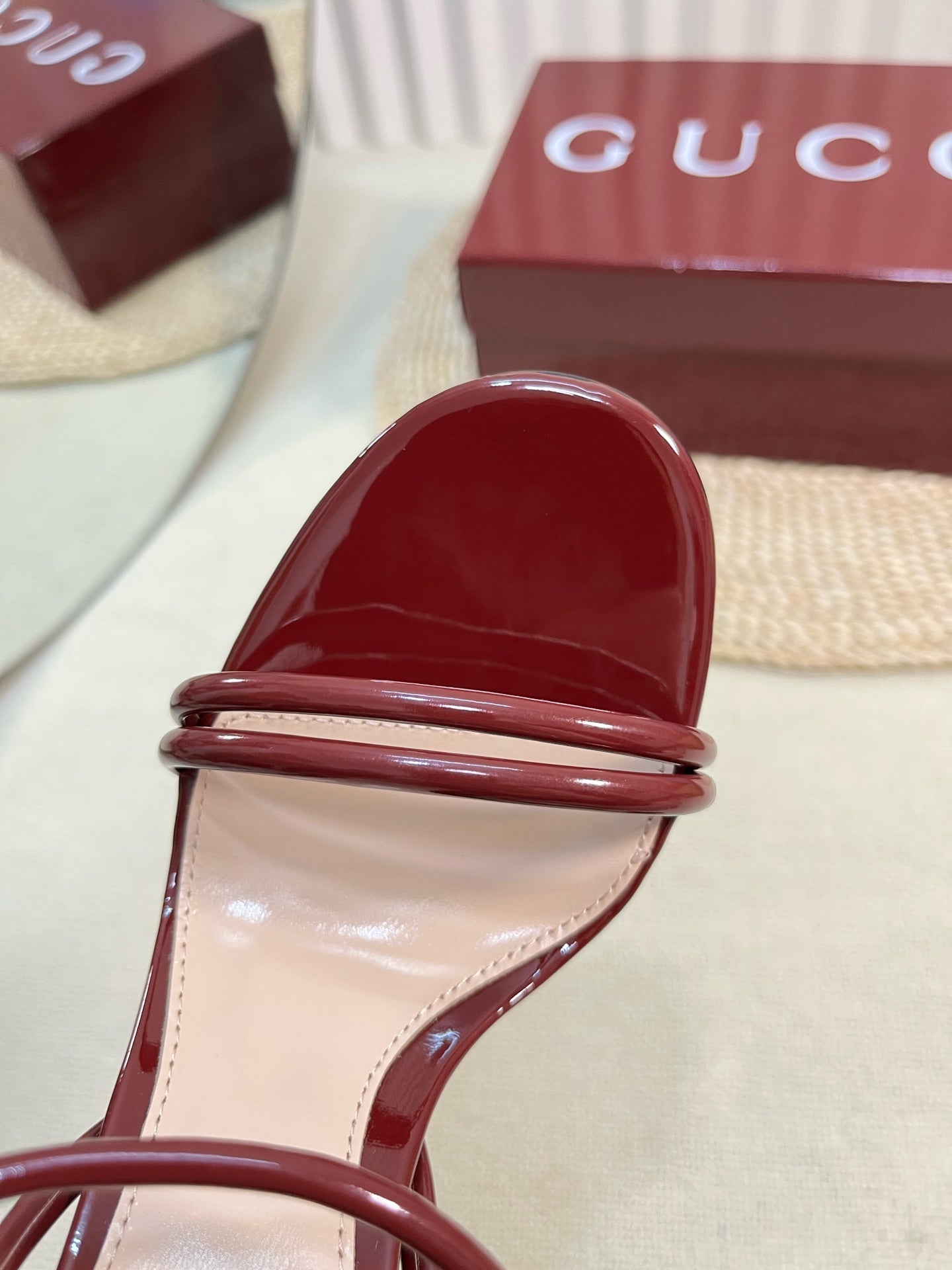GUCCI HIGH SANDAL 10 CM IN BERRY RED GLOSSY CALFSKIN