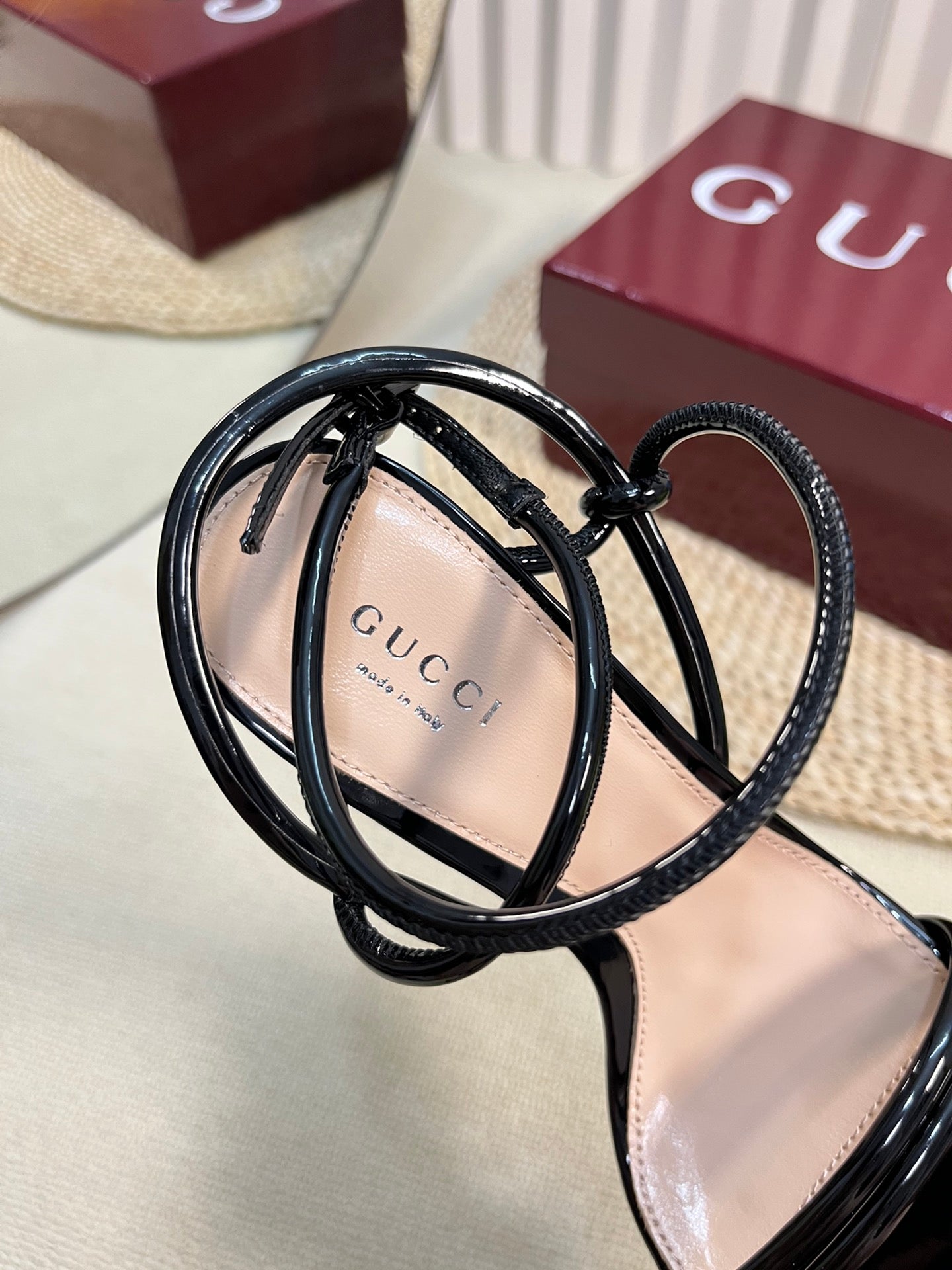 GUCCI HIGH SANDAL 10 CM IN BLACK GLOSSY CALFSKIN