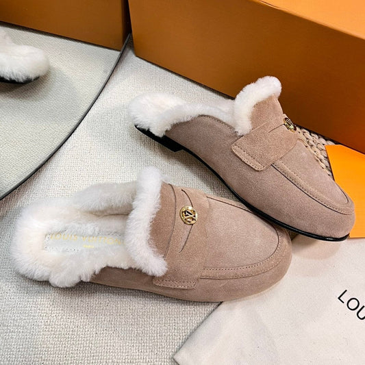 LOUIS VUITTON LV COSY FLAT COMFORT CLOG IN MEDIUM BROWN SUEDE AND SHEARLING LINING