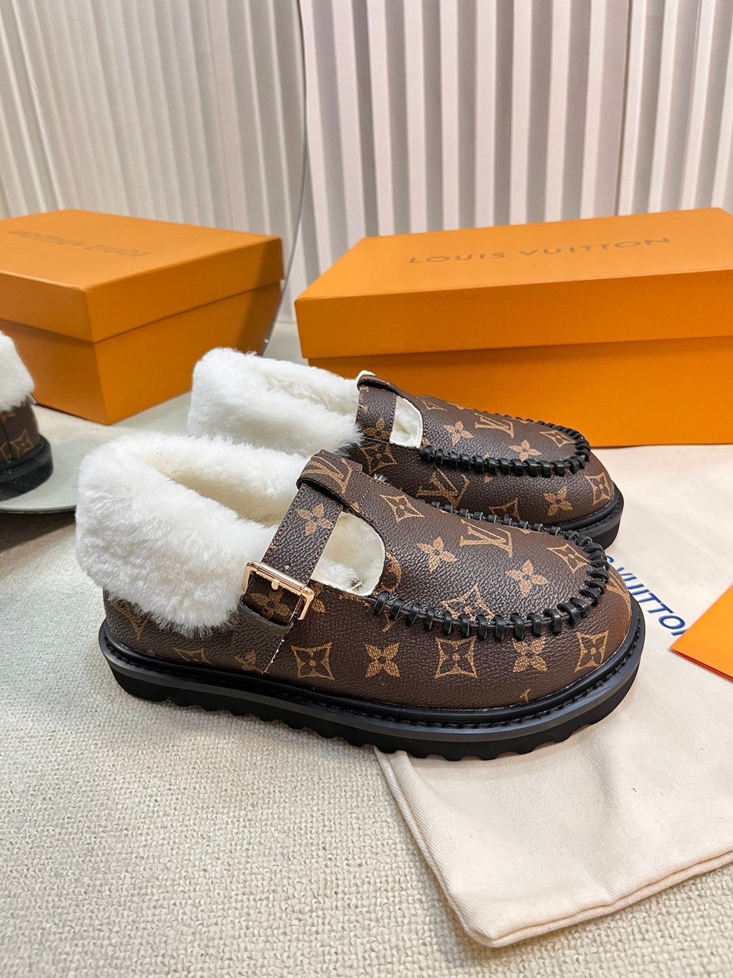 LOUIS VUITTON COLORADO COMFORT MARY JANE IN CHOCOLATE BROWN MONOGRAM CALFSKIN AND SHEARLING LINING