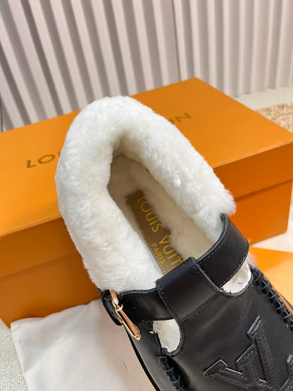 LOUIS VUITTON COLORADO COMFORT MARY JANE IN BLACK CALFSKIN AND SHEARLING LINING