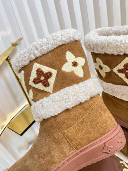 LOUIS VUITTON SNOWDROP FLAT ANKLE BOOTS IN CIDER BROWN SUEDE