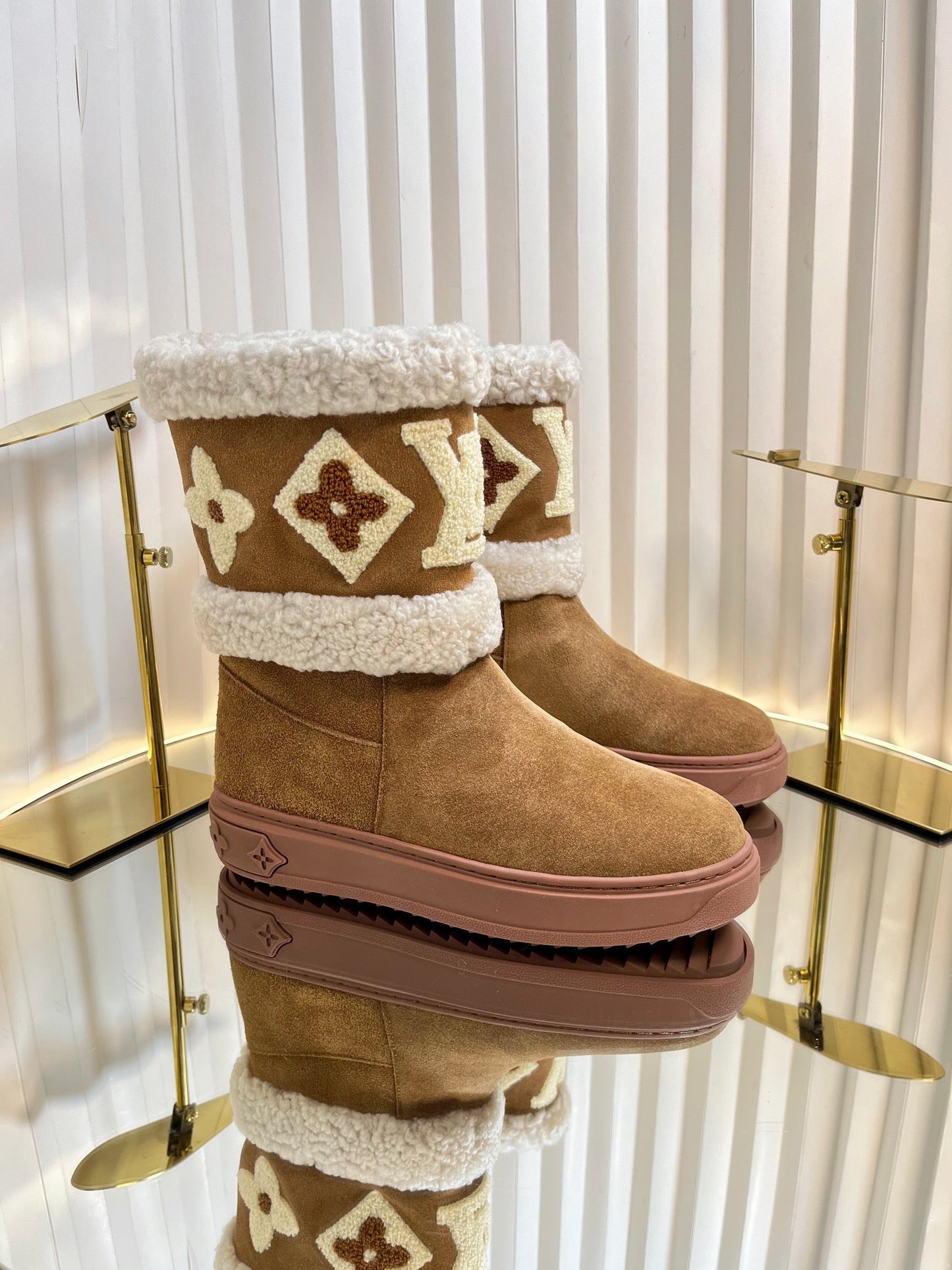 LOUIS VUITTON SNOWDROP FLAT ANKLE BOOTS IN CIDER BROWN SUEDE