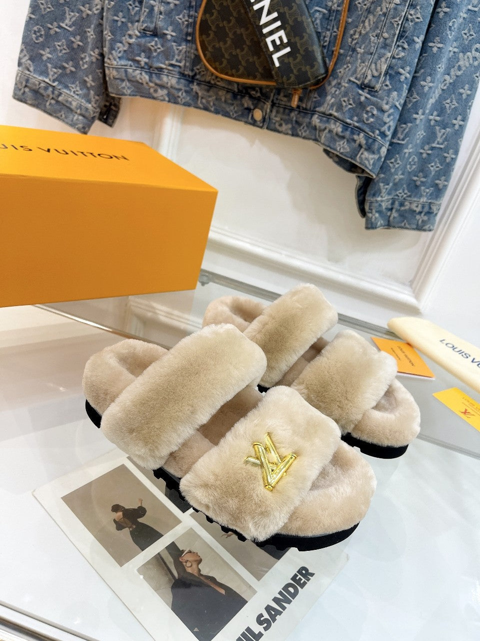LOUIS VUITTON HALF MULE SLIPPERS IN CAMEL BEIGE FLEECE FEATURING METALLIC LOGO