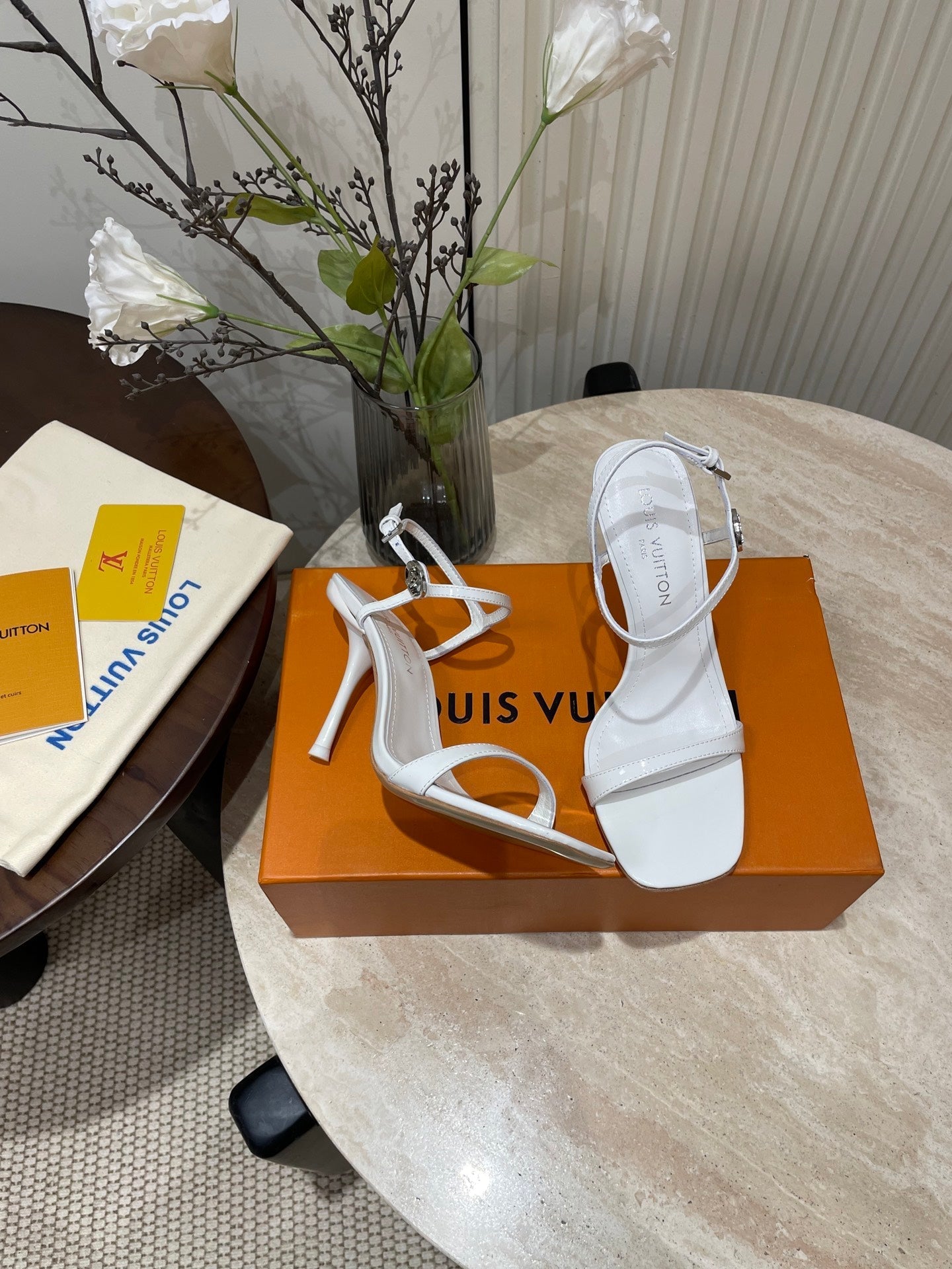 LOUIS VUITTON 6AM HIGH SANDAL 95 MM IN WHITE PATENT LAMBSKIN
