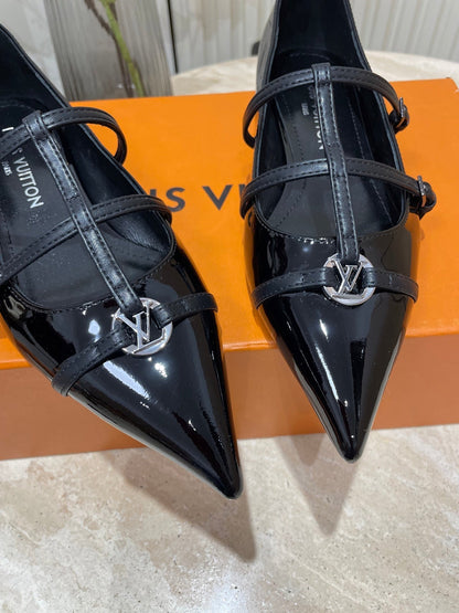LOUIS VUITTON POINTED-TOE TRIPLE-STRAP BALLET FLAT IN BLACK PATENT CALFSKIN
