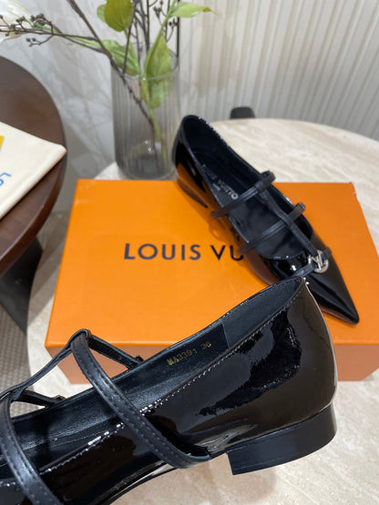 LOUIS VUITTON POINTED-TOE TRIPLE-STRAP BALLET FLAT IN BLACK PATENT CALFSKIN