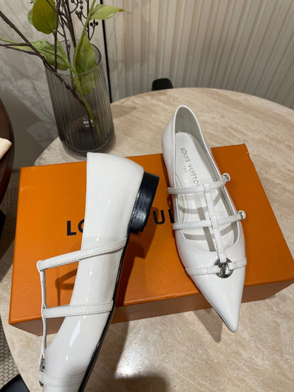 LOUIS VUITTON POINTED-TOE TRIPLE-STRAP BALLET FLAT IN WHITE PATENT CALFSKIN