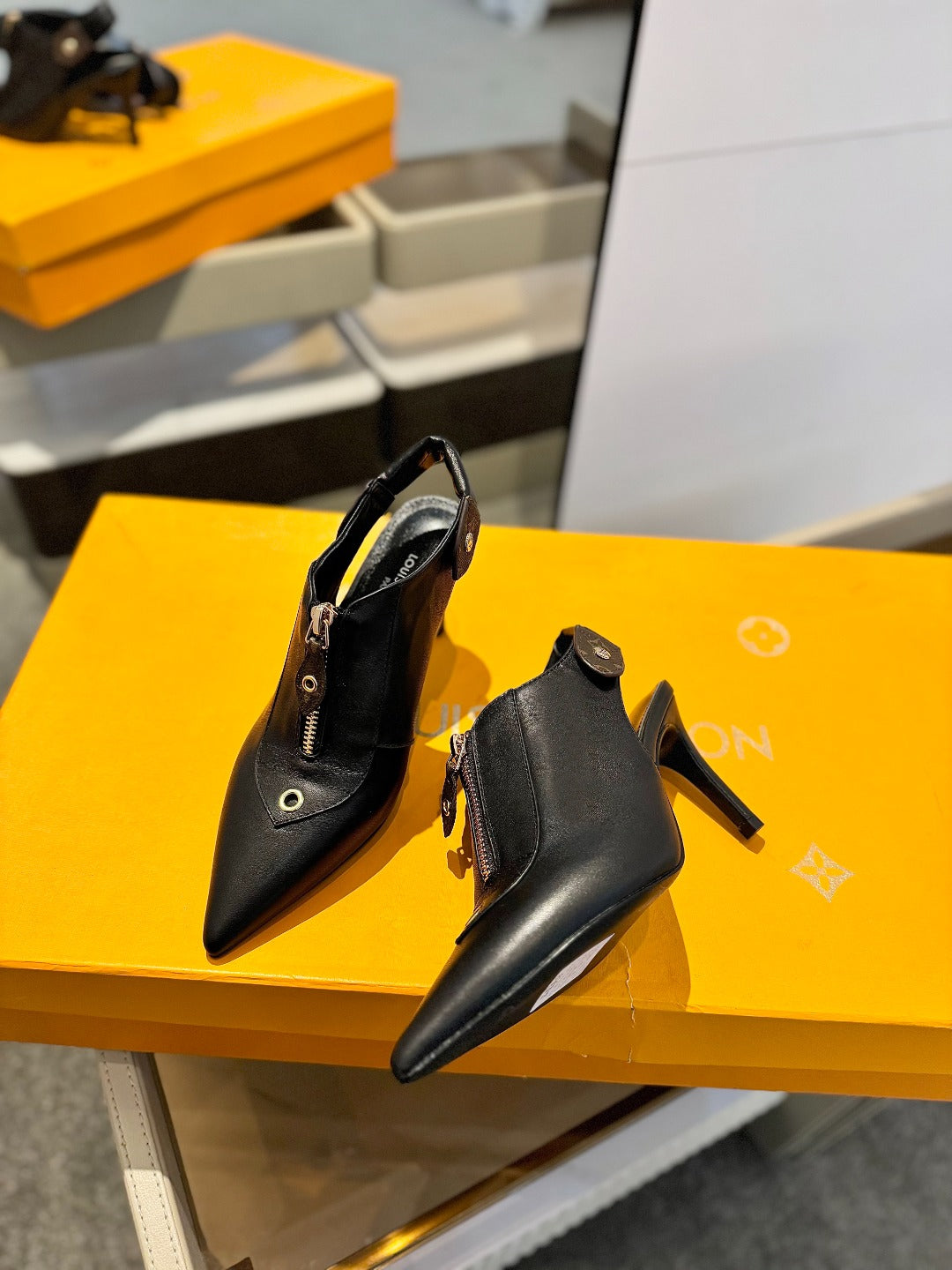 LOUIS VUITTON ALLURE HIGH 8 CM SLINGBACK IN BLACK CALFSKIN