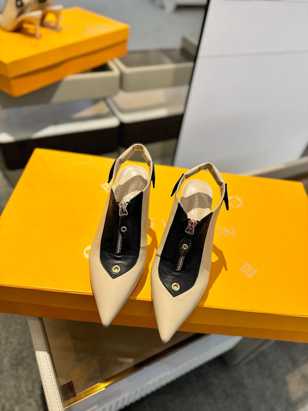 LOUIS VUITTON ALLURE HIGH 8 CM SLINGBACK IN SAND BROWN CALFSKIN
