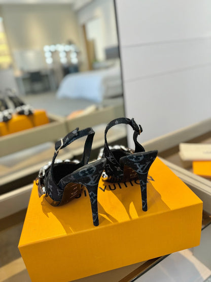 LOUIS VUITTON HIGH HEELS 95 MM IN BLACK MONOGRAM DENIM WITH CRYSTALS