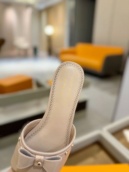 LOUIS VUITTON LV X TM 6AM FLAT MULE IN LINEN TAN CALFSKIN