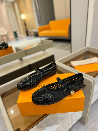 LOUIS VUITTON ROMY FLAT BALLERINA IN BLACK MESH PATENT CALFSKIN