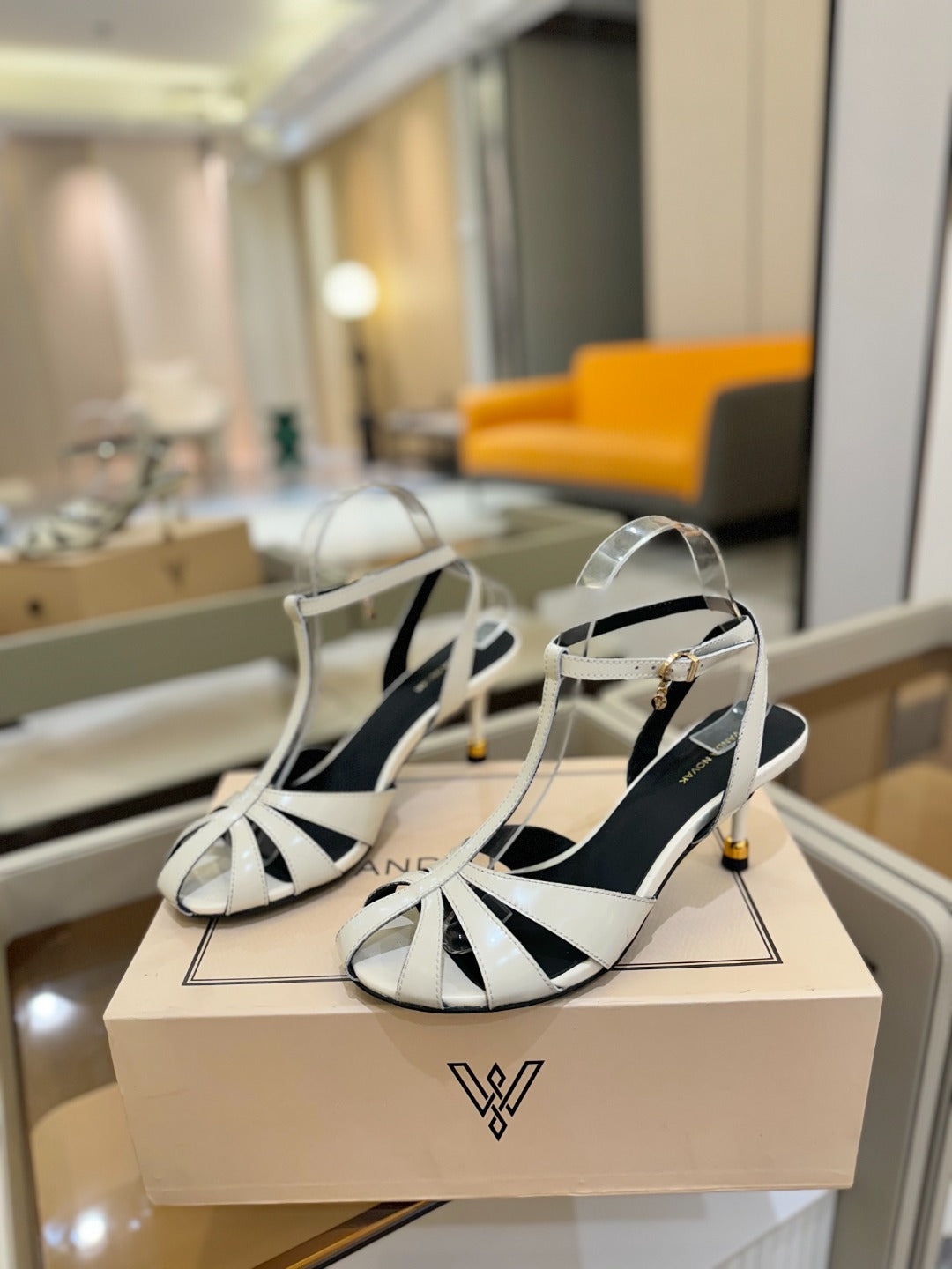 LOUIS VUITTON HIGH SANDALS 75 MM IN WHITE CALFSKIN