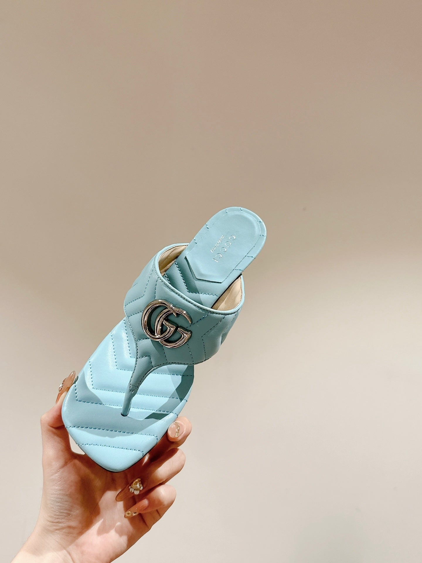 GUCCI HIGH THONG MULE 55MM IN SKY BLUE CALFSKIN WITH GOLD HARDWARE