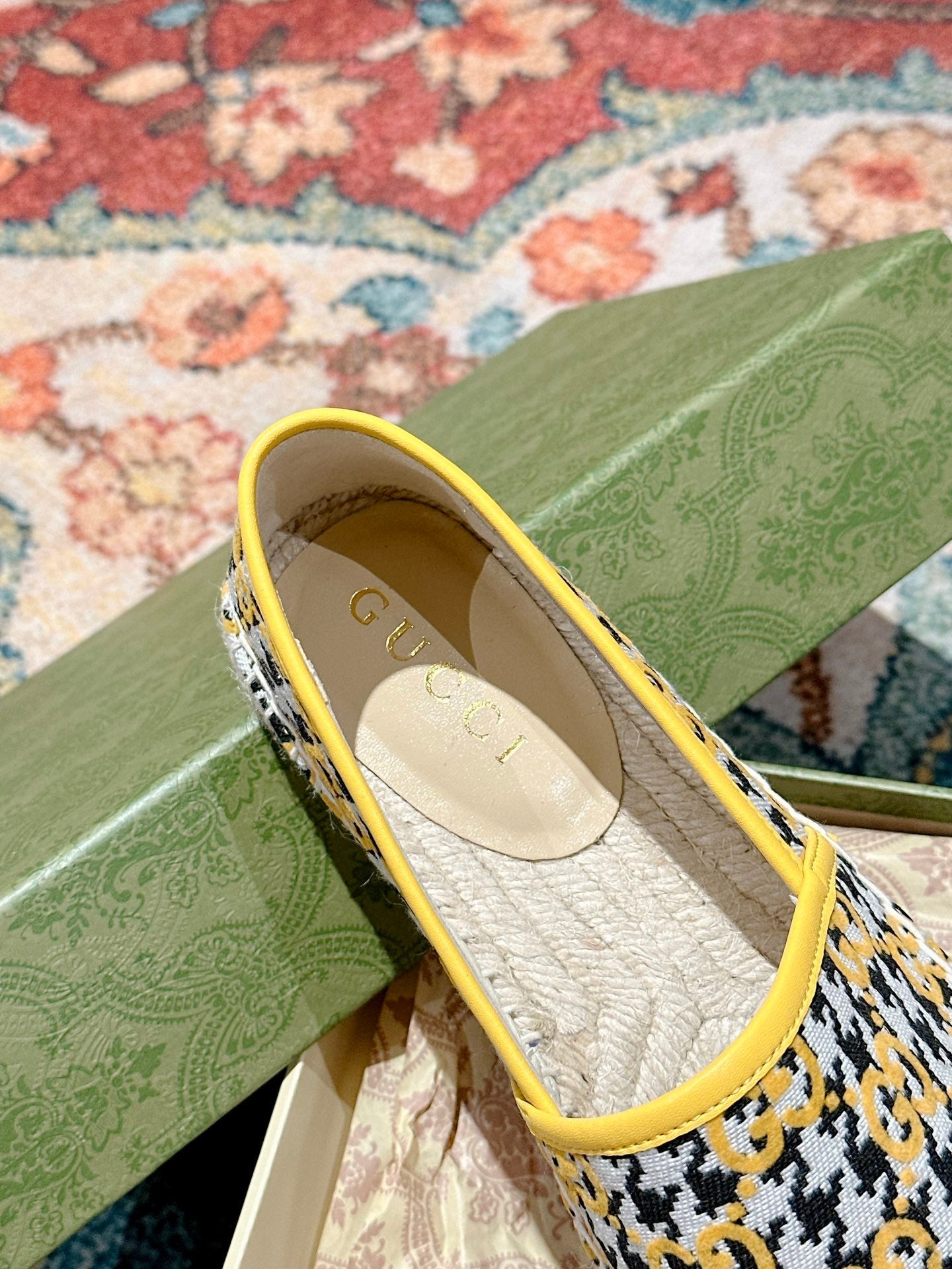 GUCCI ESPADRILLE LOAFER LEMON AND BLACK CANVAS