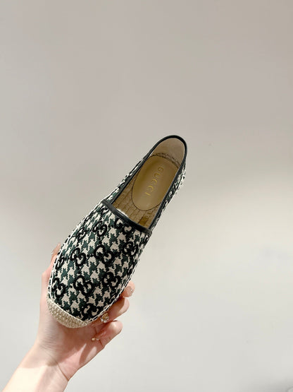 GUCCI ESPADRILLE LOAFER BLACK AND BASIL CANVAS