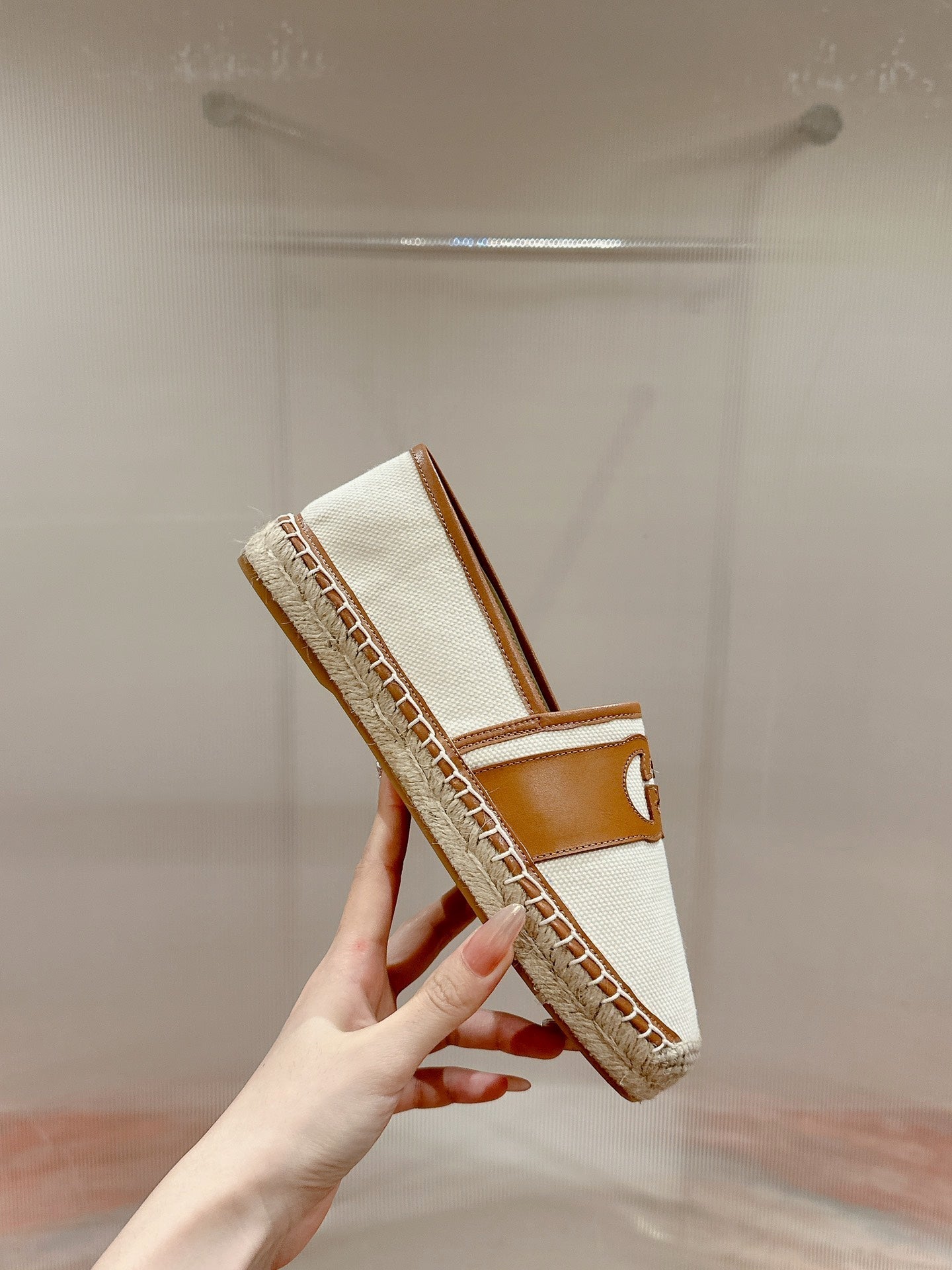 GUCCI ESPADRILLES SLIP - ON WHITE CANVAS
