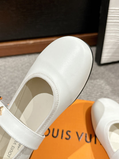 LOUIS VUITTON MARY JANE SHOES IN WHITE SHEEPSKIN