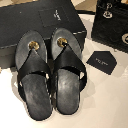LOUIS VUITTON FLAT THONG IN BLACK CALFSKIN