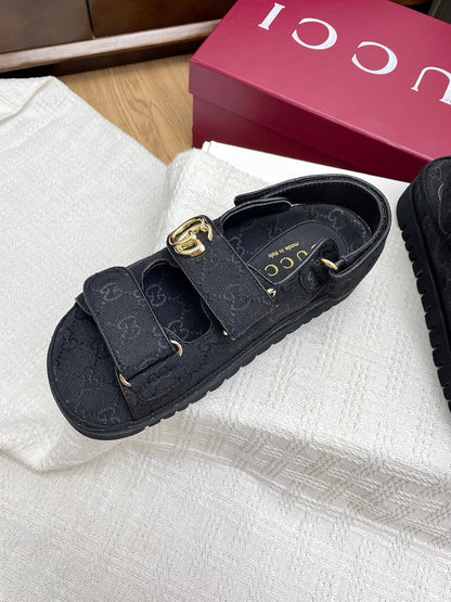 GUCCI CLASSIC SANDALS 25S IN BLACK FABRIC WITH GOLD HARDWARE