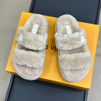 LOUIS VUITTON LV WOMEN SUNSET PLATFORM COMFORT MULE IN BEIGE FLEECE