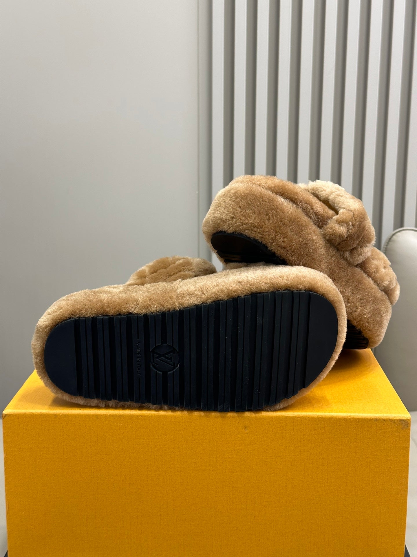 LOUIS VUITTON LV WOMEN'S DAD SANDAL MULE IN CAMEL BROWN FLEECE