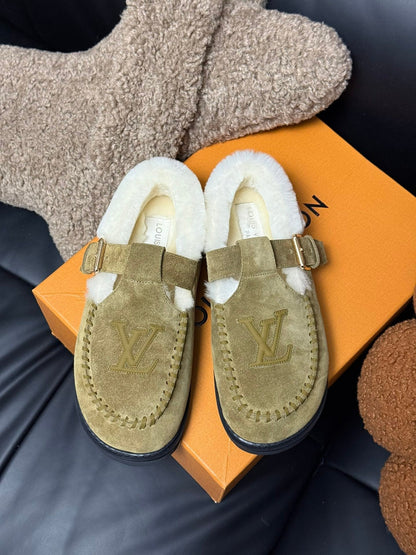 LOUIS VUITTON COLORADO COMFORT MARY JANE IN SAND BEIGE SUEDE AND SHEARLING LINING