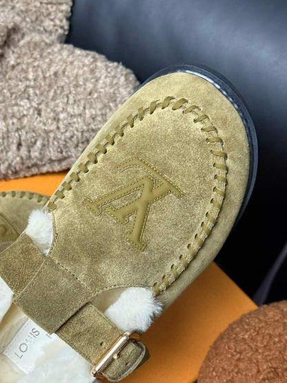 LOUIS VUITTON COLORADO COMFORT MARY JANE IN SAND BEIGE SUEDE AND SHEARLING LINING