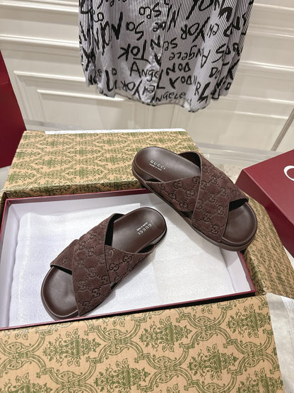 GUCCI SLIDES IN DARK BROWN SUEDE WITH EMBOSSED LOGO STYLE 8