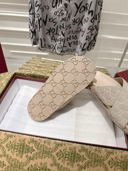 GUCCI SLIDES IN NUDE BEIGE SUEDE WITH EMBOSSED LOGO STYLE 7