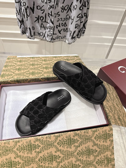 GUCCI SLIDES IN BLACK SUEDE WITH EMBOSSED LOGO STYLE 6